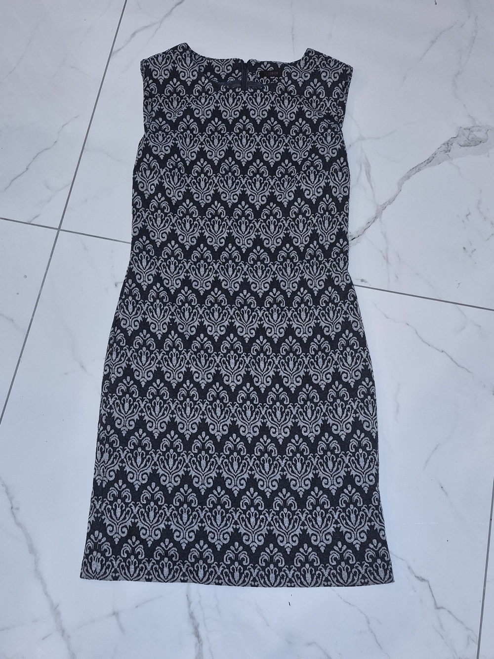 Peserico Itialan Black and White Damask Pencil Dress Size 46 Us Size 10